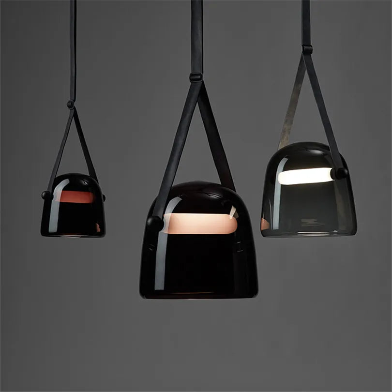 Moderne LED Glas Pendelleuchte im nordischen Postmodernen Design - Elegante Kunstleder Hängelampe für Schlafzimmer und Wohnbereich - Unique Outlet