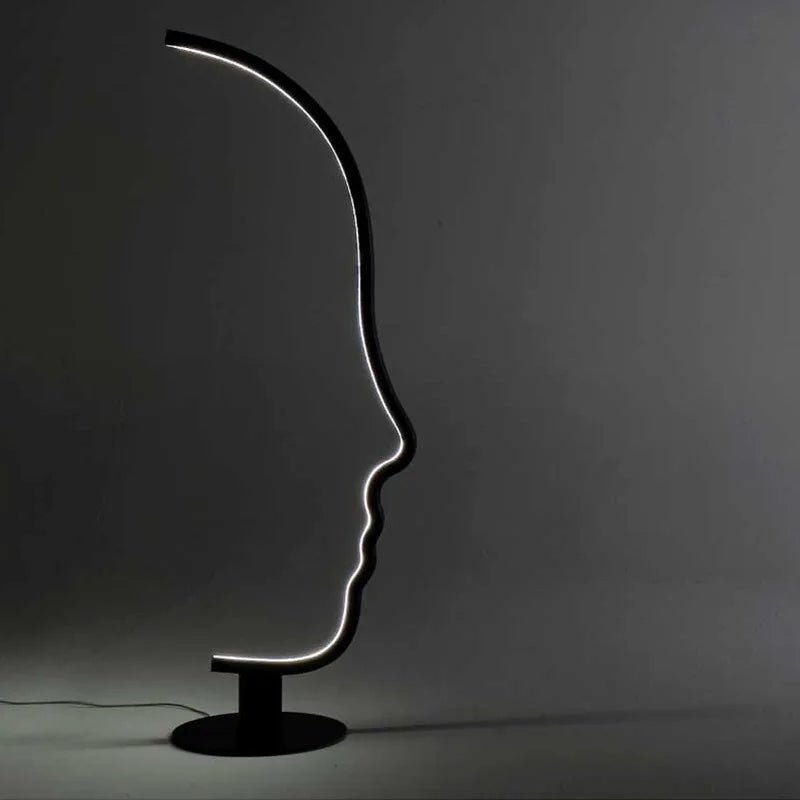 Nordische LED-Stehlampe im Profil eines Menschengesichts – Skandinavische Innenbeleuchtung - Unique Outlet