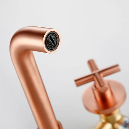 Moderne Wandarmatur in Gebürstetem Roségold mit Zwei Kreuzgriffen für das Badezimmer - Unique Outlet