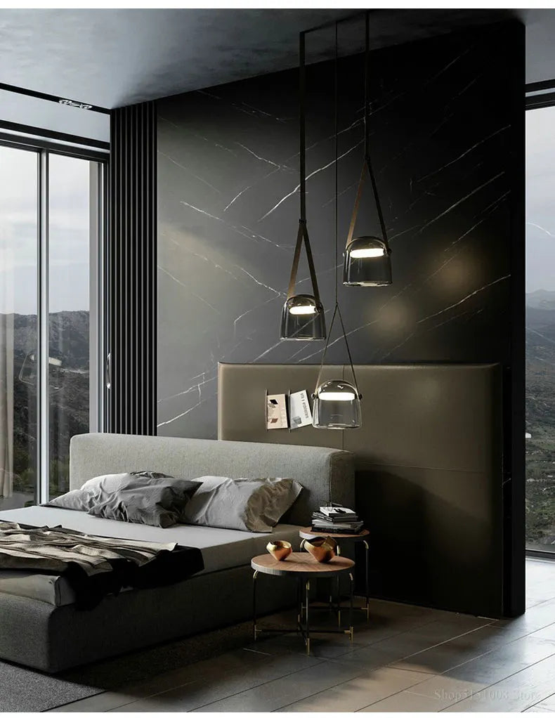 Moderne LED Glas Pendelleuchte im nordischen Postmodernen Design - Elegante Kunstleder Hängelampe für Schlafzimmer und Wohnbereich - Unique Outlet