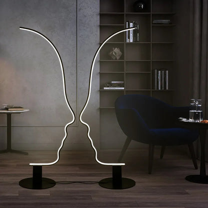 Nordische LED-Stehlampe im Profil eines Menschengesichts – Skandinavische Innenbeleuchtung - Unique Outlet