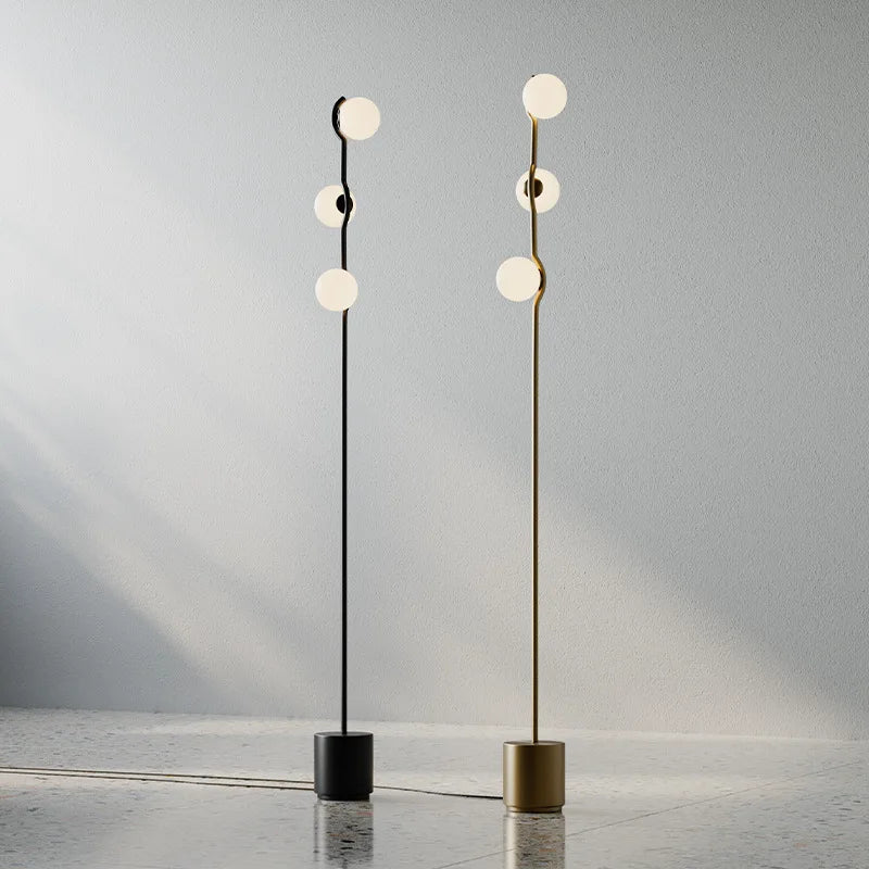 Moderner minimalistischer LED-Bodenleuchter aus Glas mit mehreren Köpfen für Wohnzimmer, Arbeitszimmer und Hotel - Unique Outlet
