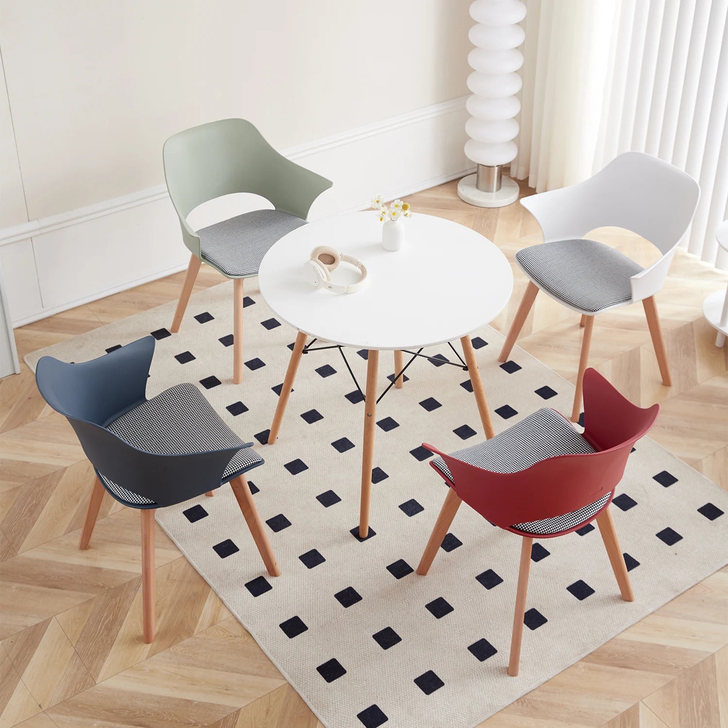 4er-Set Moderne Esszimmerstühle mit Polsterung im Retro-Stil - Unique Outlet