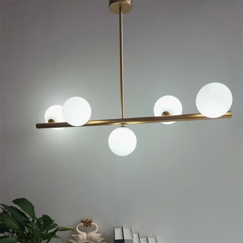 Nordischer LED-Glaskugel-Pendelleuchte in Gold – Dekorative Beleuchtung für Wohnzimmer und Schlafzimmer - Unique Outlet