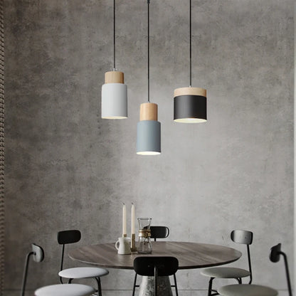 Nordische LED-Pendelleuchten aus Metall und Holz - Moderne Hängelampen für Esszimmer und Küche - Unique Outlet