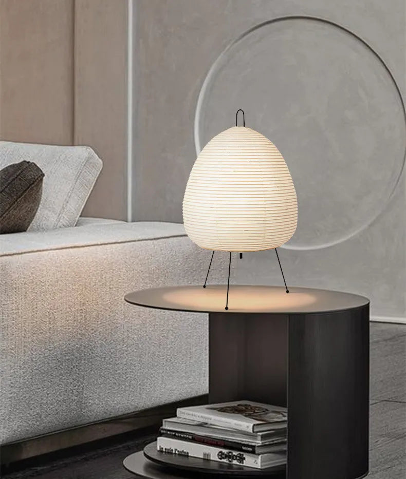 Japanische Reispapier Tischlampe – Handgefertigte Beleuchtung im Wabi-Sabi-Stil für Wohn- und Schlafzimmer - Unique Outlet