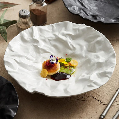 Gefalteter Tiefenteller – Japanisches Geschirr im westlichen Stil, Salat- und Servierplatte aus hochwertiger Keramik - Unique Outlet