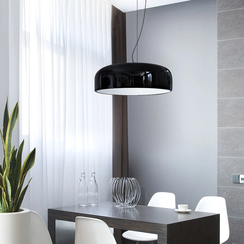 Nordische LED-Pendelleuchten mit Aluminium Lampenschirm – Runde Hängekronleuchter in Schwarz/Weiß für Esszimmer und Küche - Unique Outlet