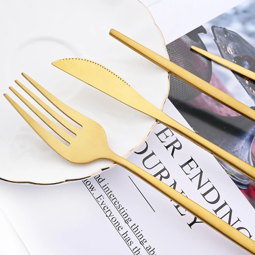 16-tlg. Besteckset in Gold Matt - Messer, Gabel, Löffel - Edelstahl Tafelbesteck für Küche & Esszimmer - Westliches Design - Unique Outlet