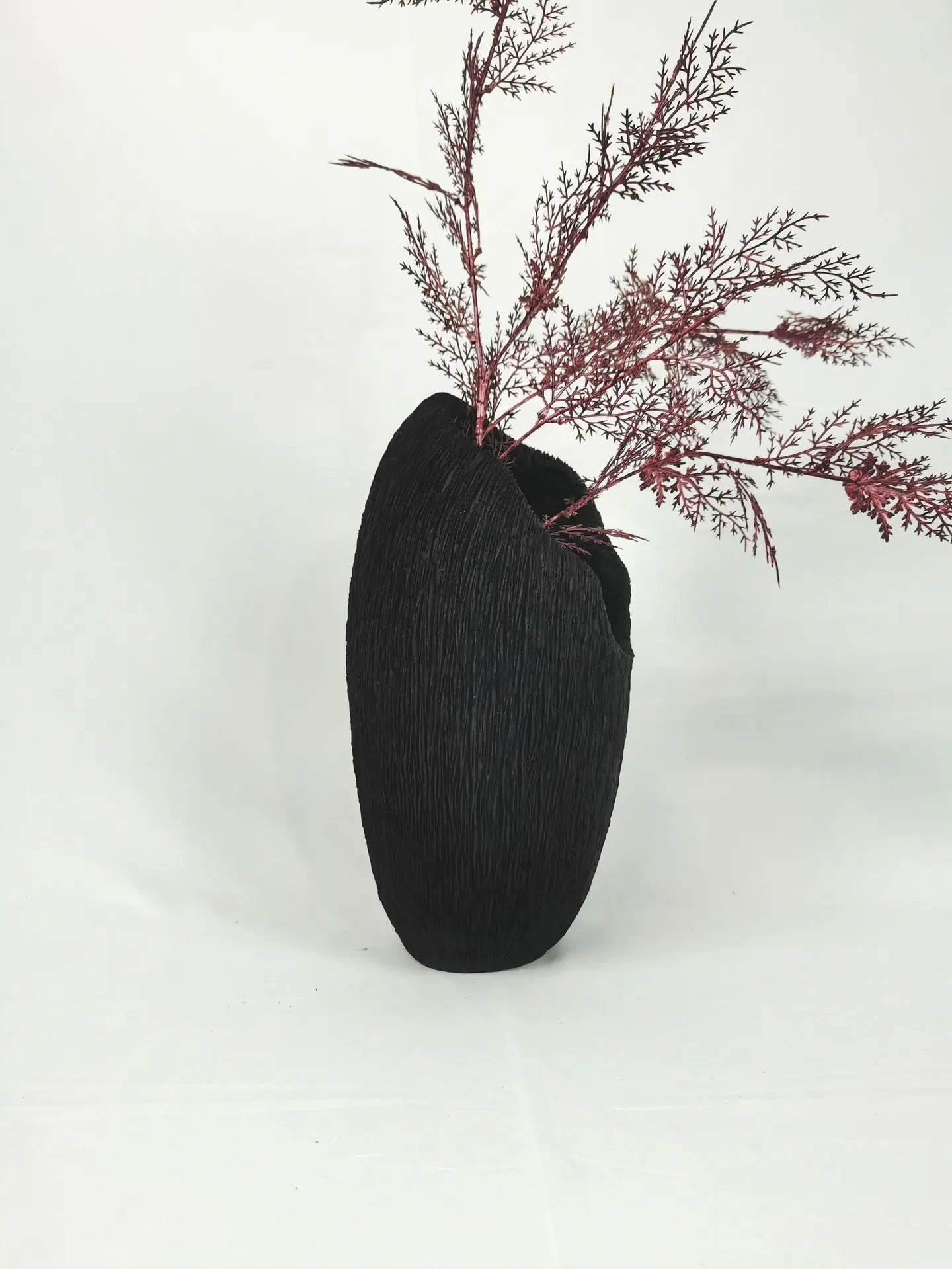 Designer Harzschale in Naturinspirierter Formgebung - Unique Outlet
