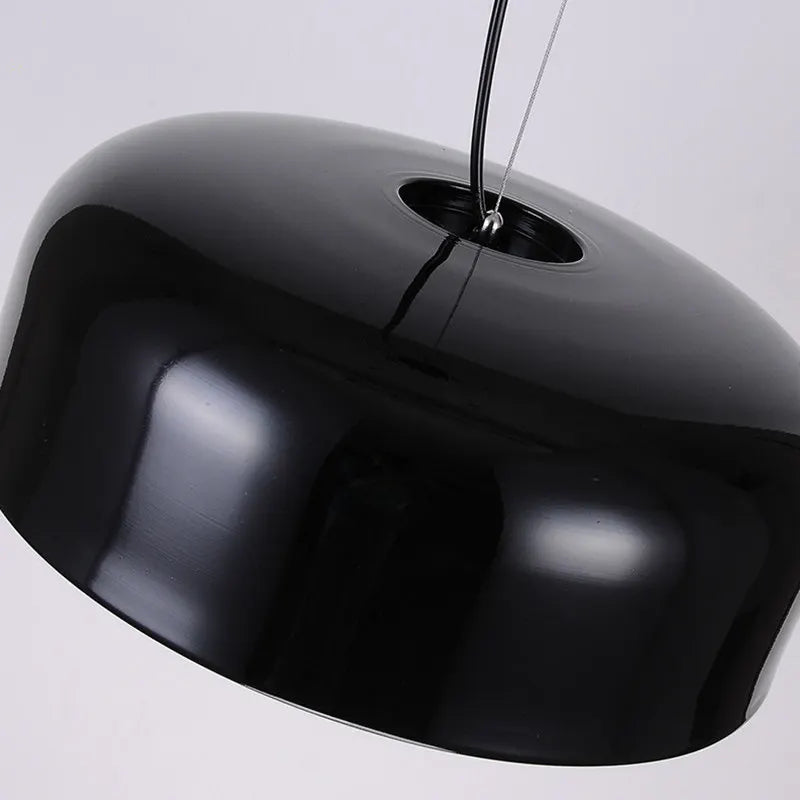 Nordische LED-Pendelleuchten mit Aluminium Lampenschirm – Runde Hängekronleuchter in Schwarz/Weiß für Esszimmer und Küche - Unique Outlet