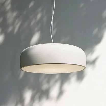 Nordische LED-Pendelleuchten mit Aluminium Lampenschirm – Runde Hängekronleuchter in Schwarz/Weiß für Esszimmer und Küche - Unique Outlet