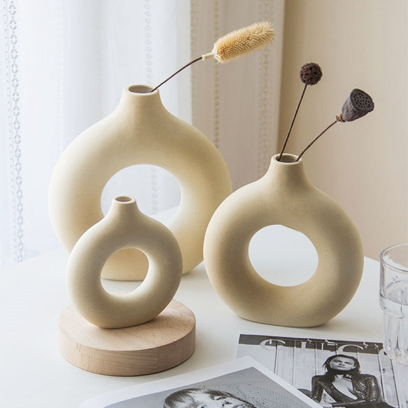 kreisförmige Donut Vase aus Keramik - Unique Outlet