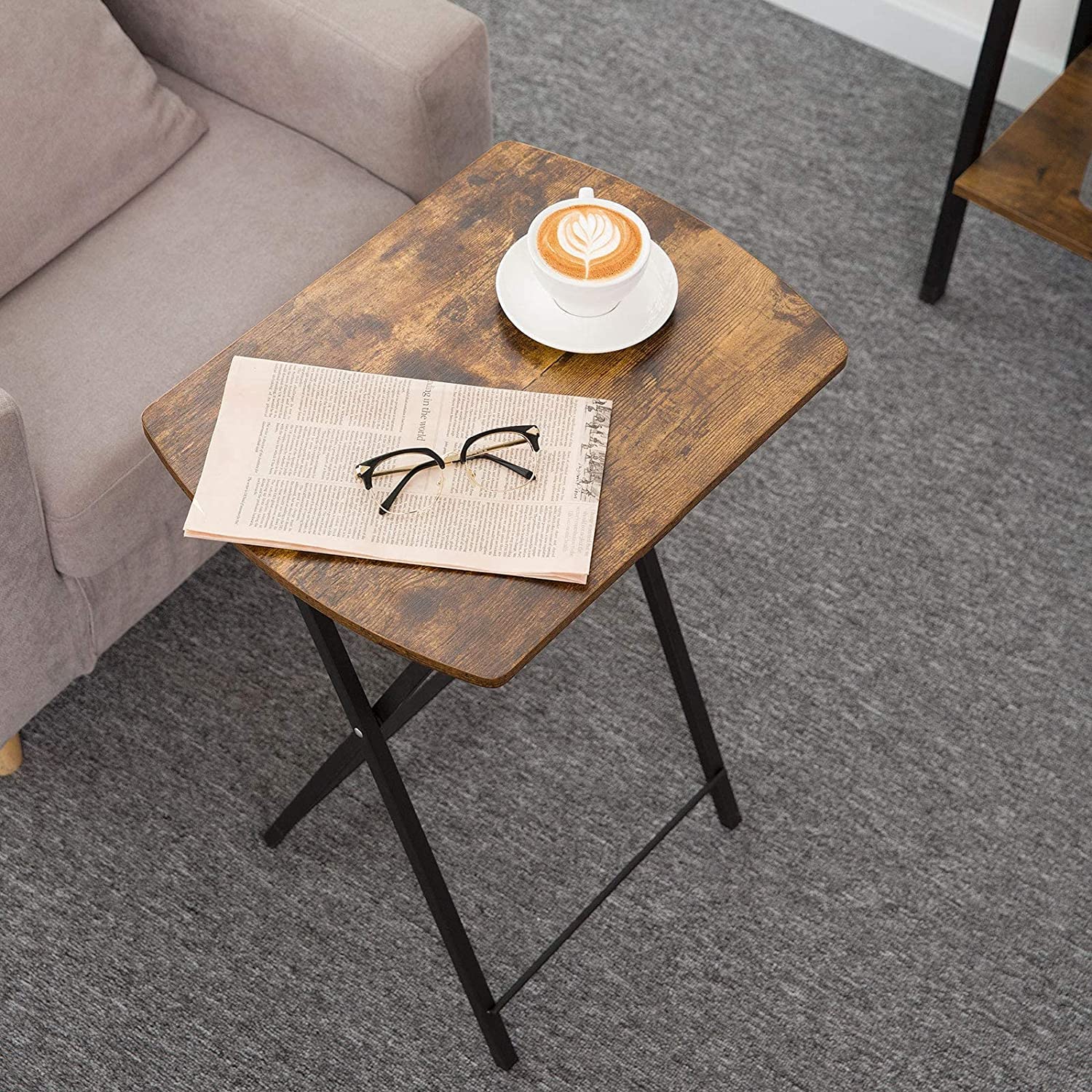 Klappbarer Beistelltisch, kleiner Sofatisch, Couchtisch, TV-Tablett im industriellen Stil, Serviertisch und Snack-Tisch für kleine Räume - Unique Outlet