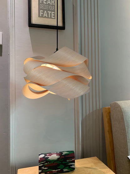 Neuartige Holzoptik-Hängeleuchte, Kreative LED-Pendelleuchte, Modernes skandinavisches Design für Küchenbeleuchtung - Unique Outlet