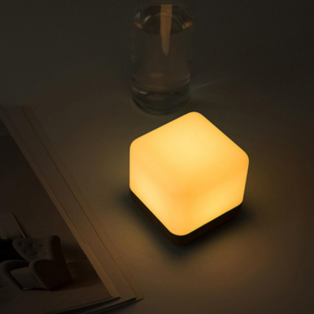 LED Tischlampe(Umdrehfunktion)  mit automatischer Timing-Funktion und USB-Aufladung - Unique Outlet
