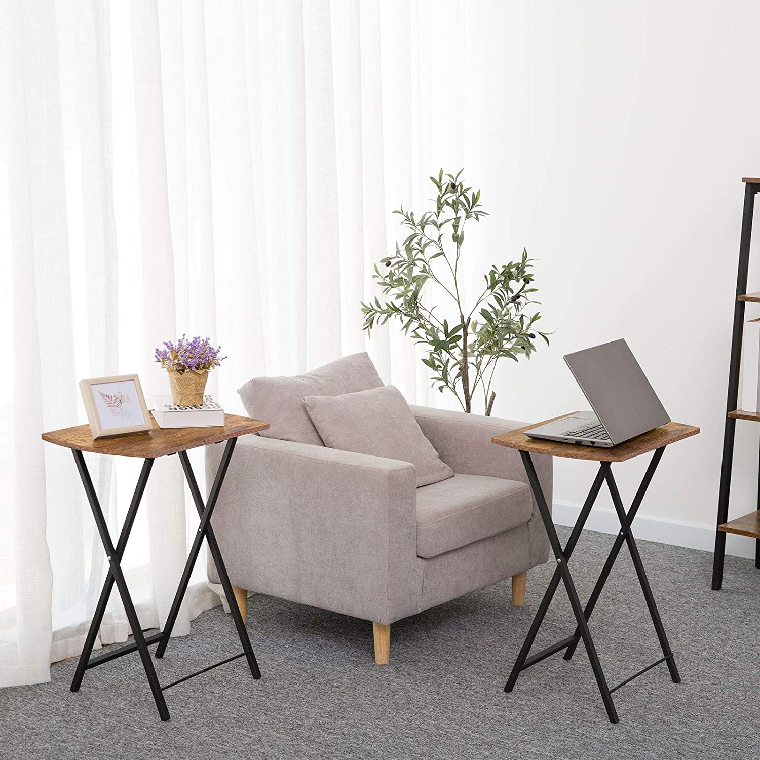 Klappbarer Beistelltisch, kleiner Sofatisch, Couchtisch, TV-Tablett im industriellen Stil, Serviertisch und Snack-Tisch für kleine Räume - Unique Outlet
