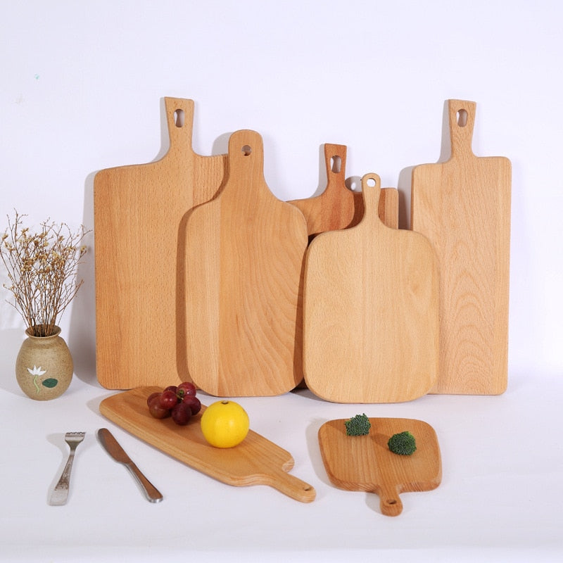 Robustes Küchenbrett aus Buche oder Walnussholz. Verwendbar als Schneidebrett oder Tablett. - Unique Outlet