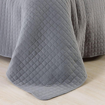 Leichter Bettüberwurf mit Karomuster in 2 Größen aus 100% Polyester - Unique Outlet